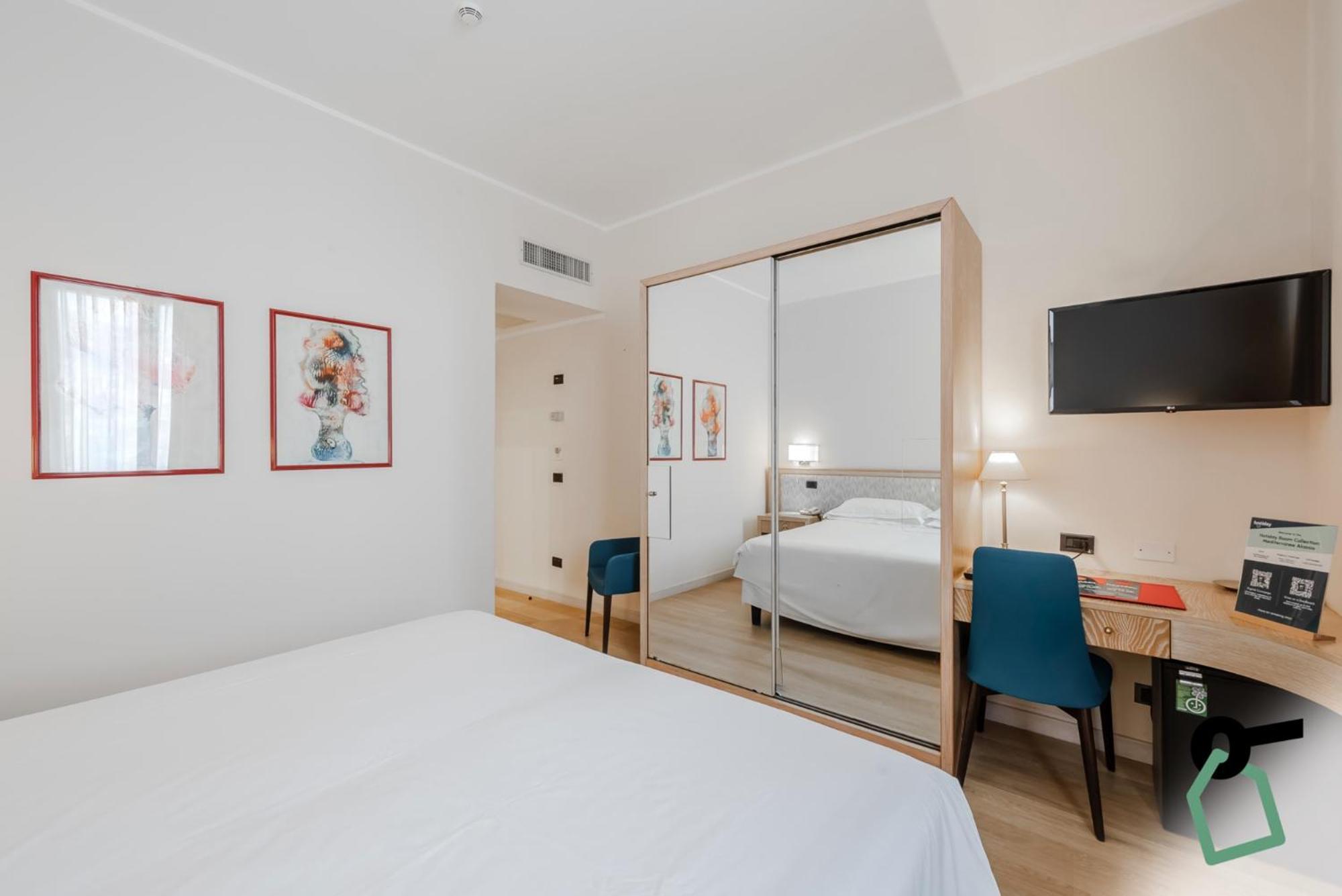 Hotiday Room Collection - Mediterranee Алассио Экстерьер фото