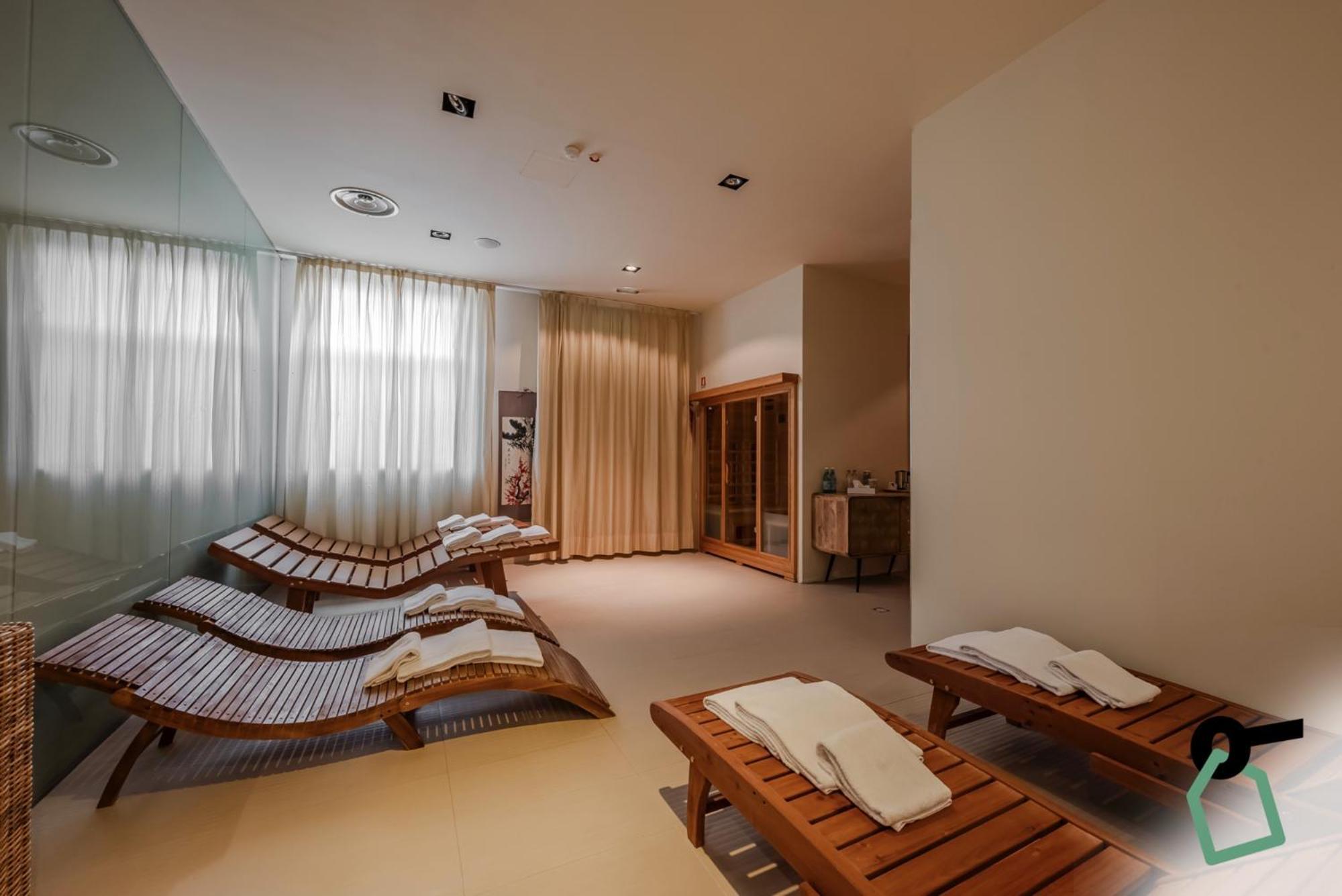 Hotiday Room Collection - Mediterranee Алассио Экстерьер фото